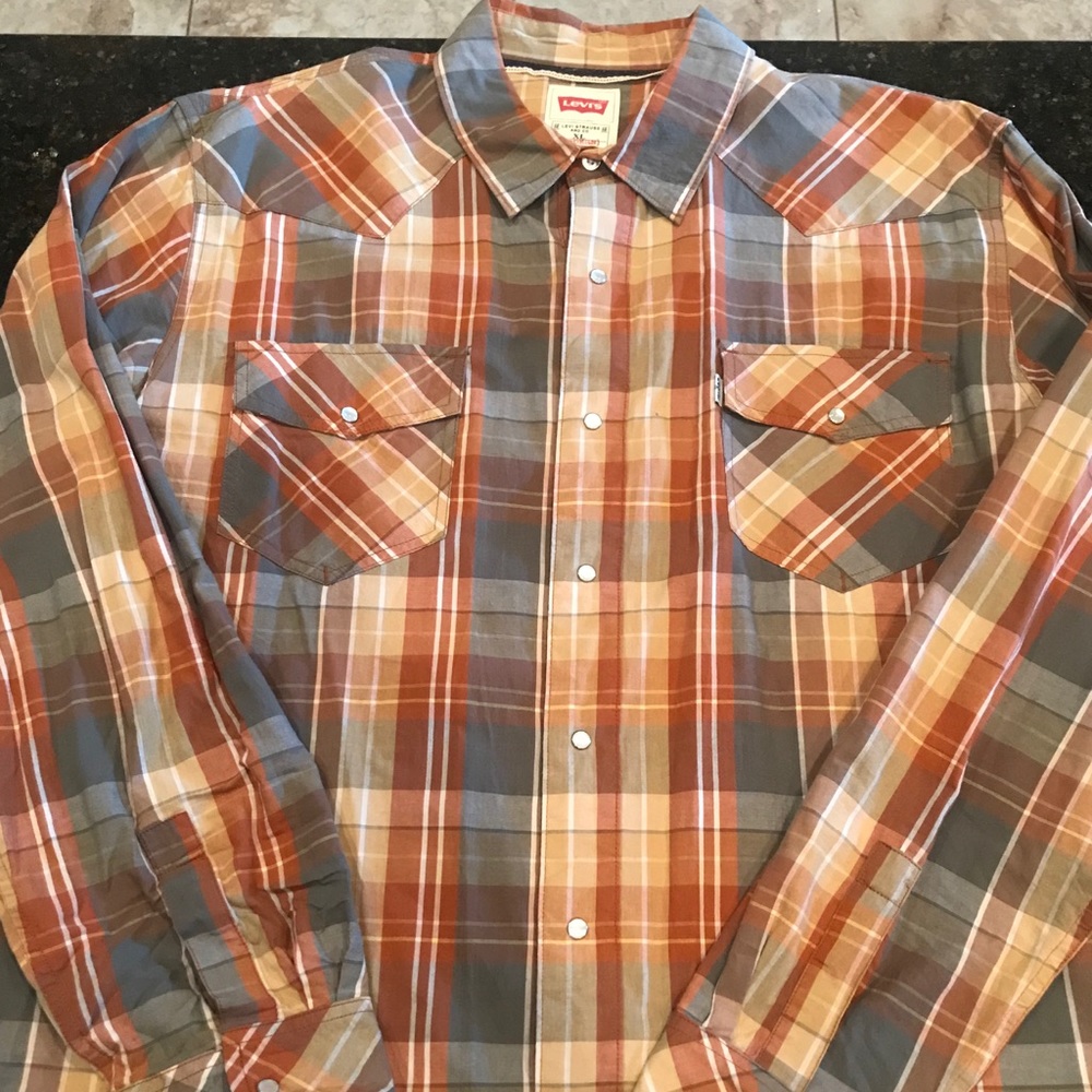 Levi shirt
